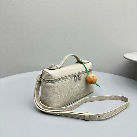 Extra Pocket L19 Whisper White Cowhide Shw