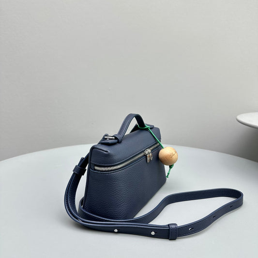 Extra Pocket L19 Navy Cowhide Shw
