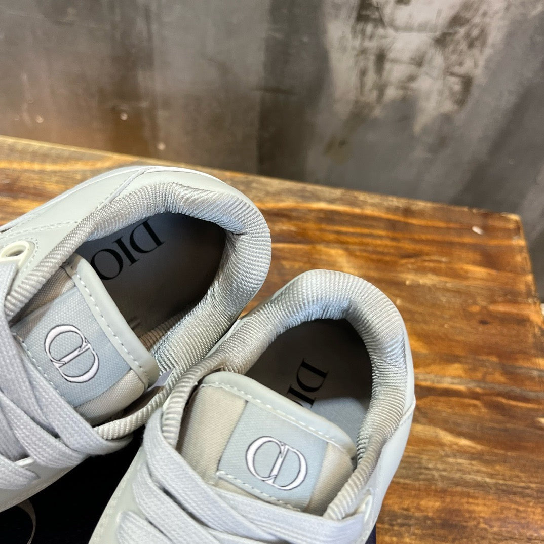 DIO Sneakers
