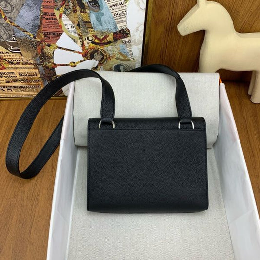 HERM Sac a Depeches 21 Bag in Black Clemence Leather