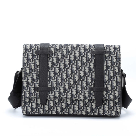DIO Oblique Messenger Bag