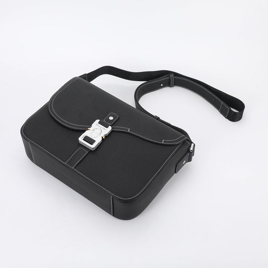 DIO Saddle Messenger Bag