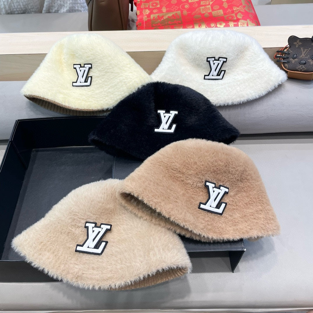 BUCKET HAT IN OATMEAL BEIGE RABBIT FUR 426226