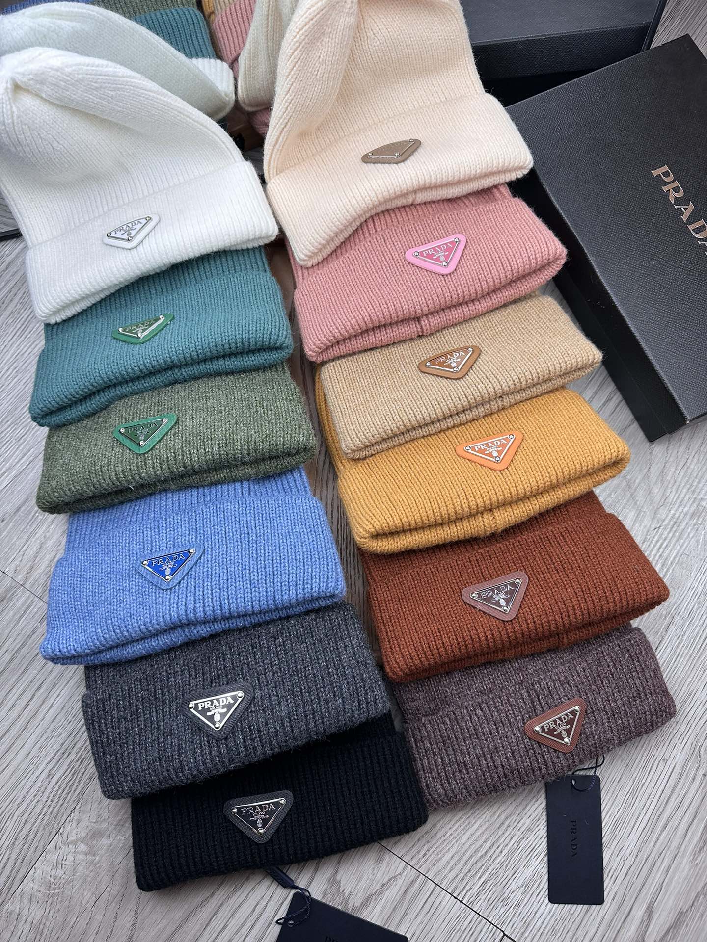 BEANIE HAT IN TEAL GREEN WOOL 332392