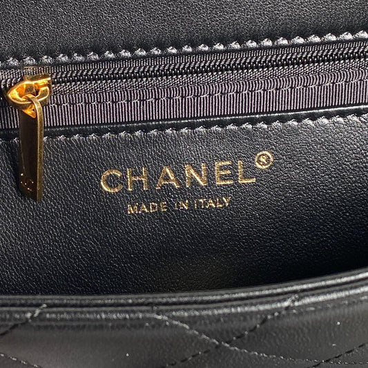 MEDIUM FLAP BAG 26 IN BLACK CALFSKIN GOLD DOUBLE C THICK CHAIN