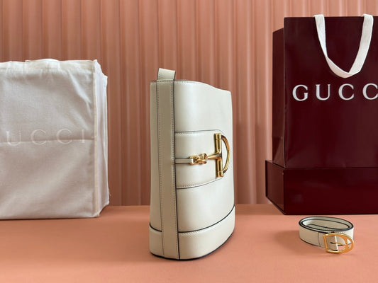 73 MEDIUM BUCKET BAG 27.5 IN OFF WHITE SMOOTH CALFSKIN