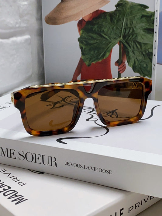 MASCOT PILOT SQUARE SUNGLASS 581376 IN HAVANA ACETATE GOLD METAL