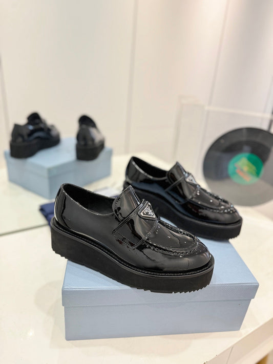 PRA BRUSHED LOAFERS GLOSSY BLACK LAMBSKIN