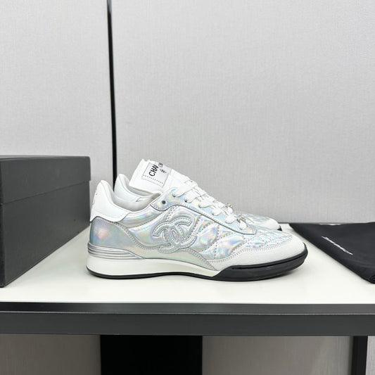 SPORTS SHOES IN GLOSSY SILVER CALFSKIN