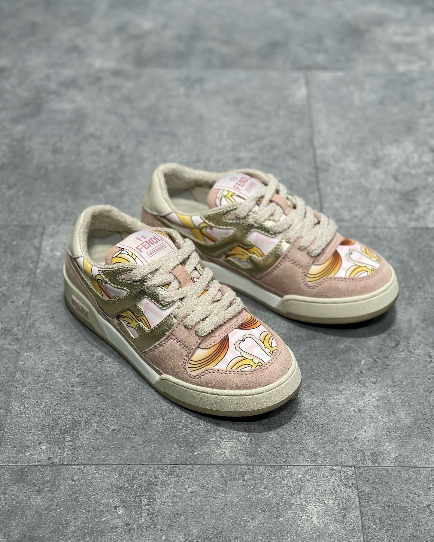 FEN Sneakers