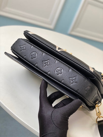 CRAFTY POCHETTE METIS 25 BLACK GRAINED COWHIDE