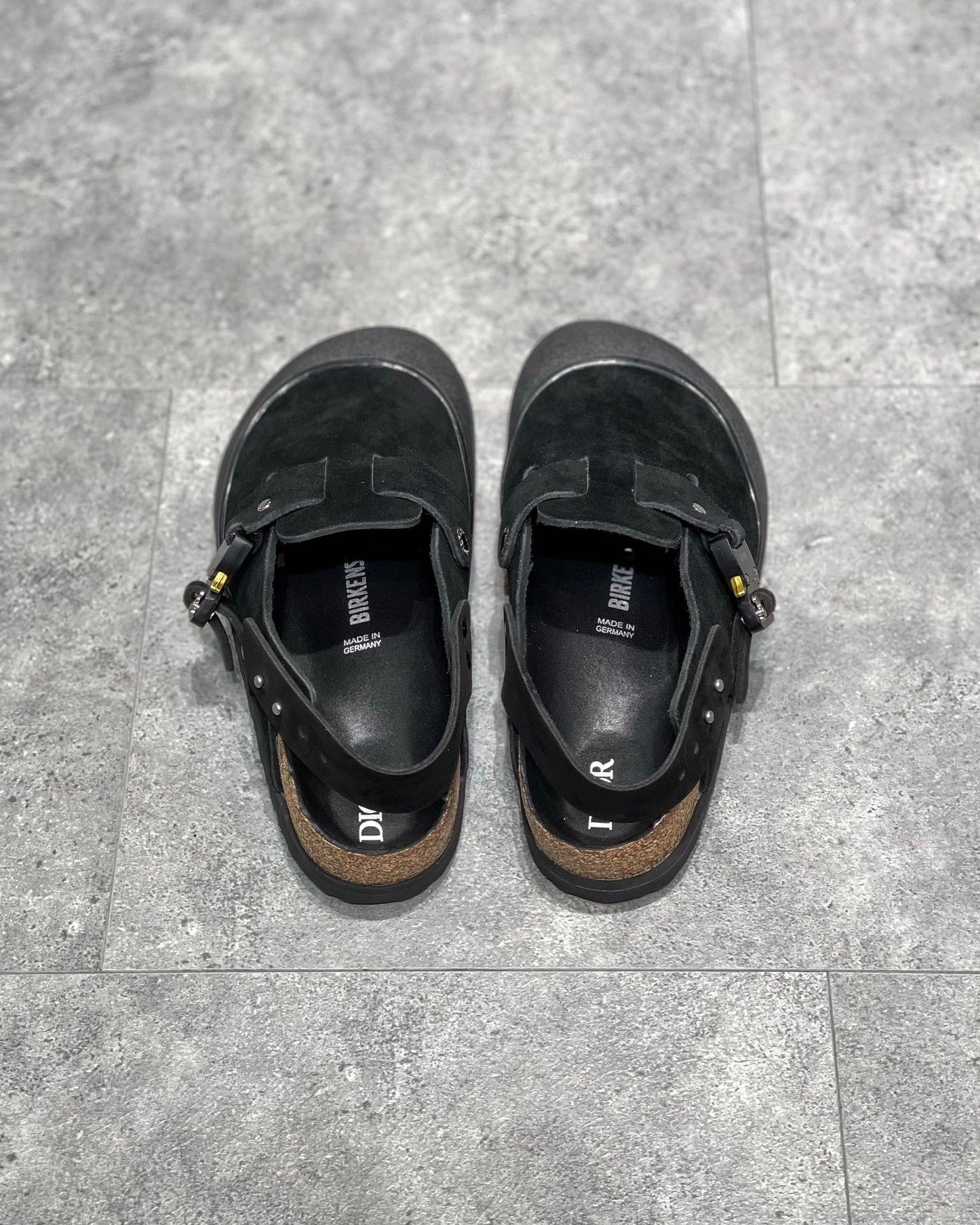 DIO Sandal