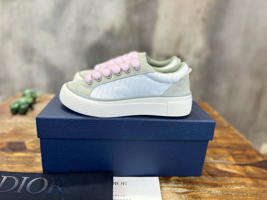 DIO Sneakers