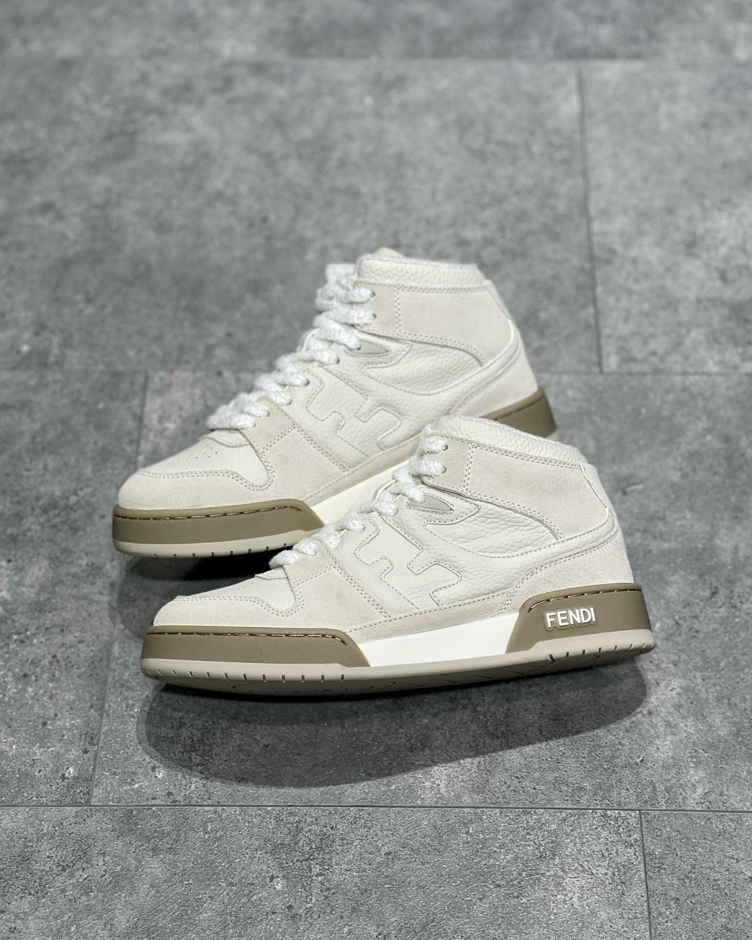 FEN Sneakers