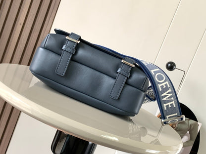 LO Messenger Bag