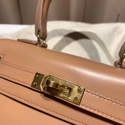 KELLY MINI 20 BAG IN CORAL PINK SMOOTH CALFSKIN WITH GOLD HARDWARE