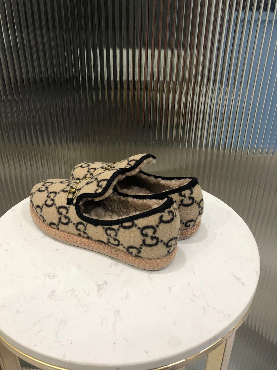 GG HORSEBIT LOAFER IN BEIGE MIX BLACK WOOL AND LAMB FUR LINING