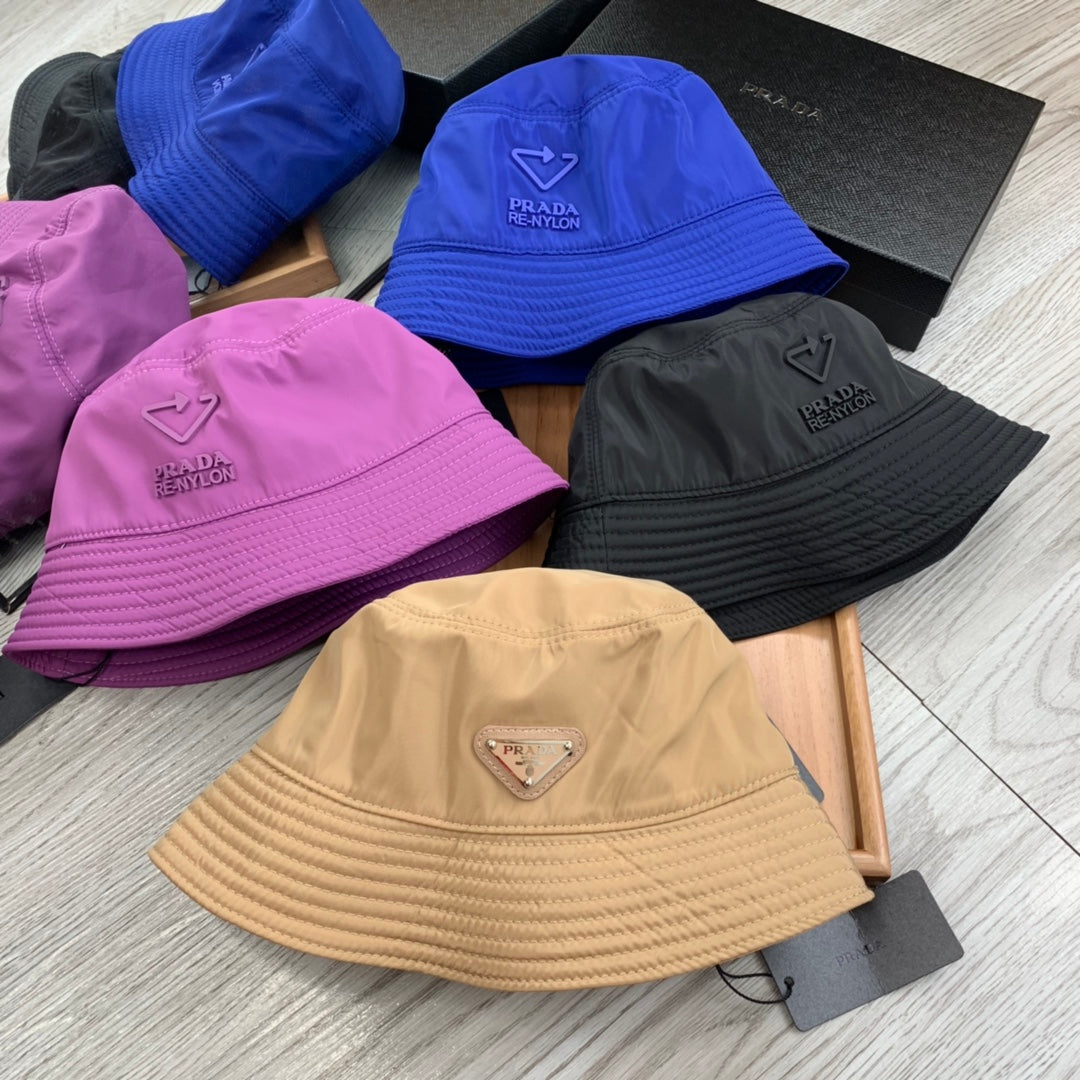 BUCKET HAT IN BLACK RE-NYLON 234098