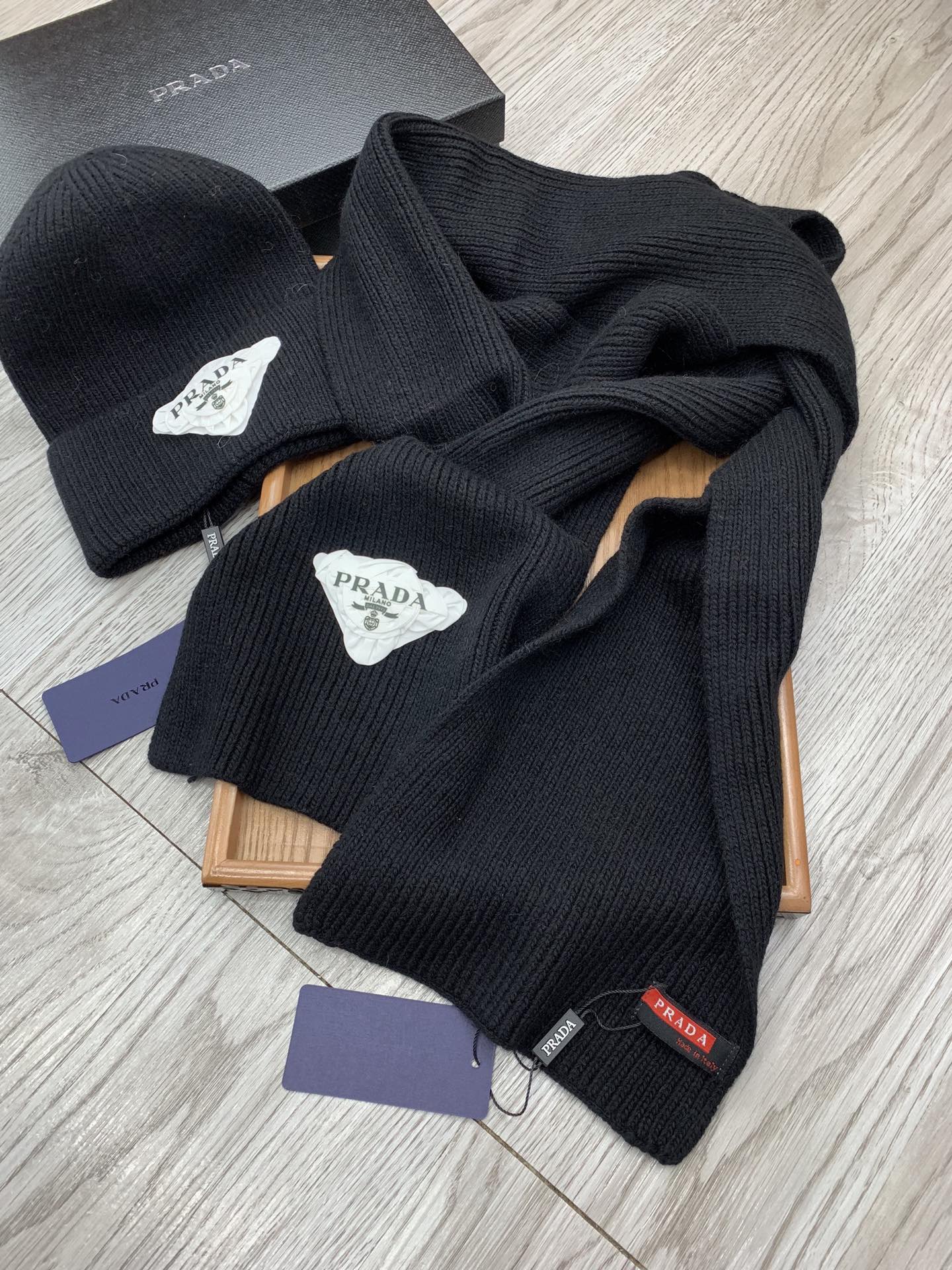 SET SCARF AND HAT IN BLACK WOOL AND RABBIT FUR 386077