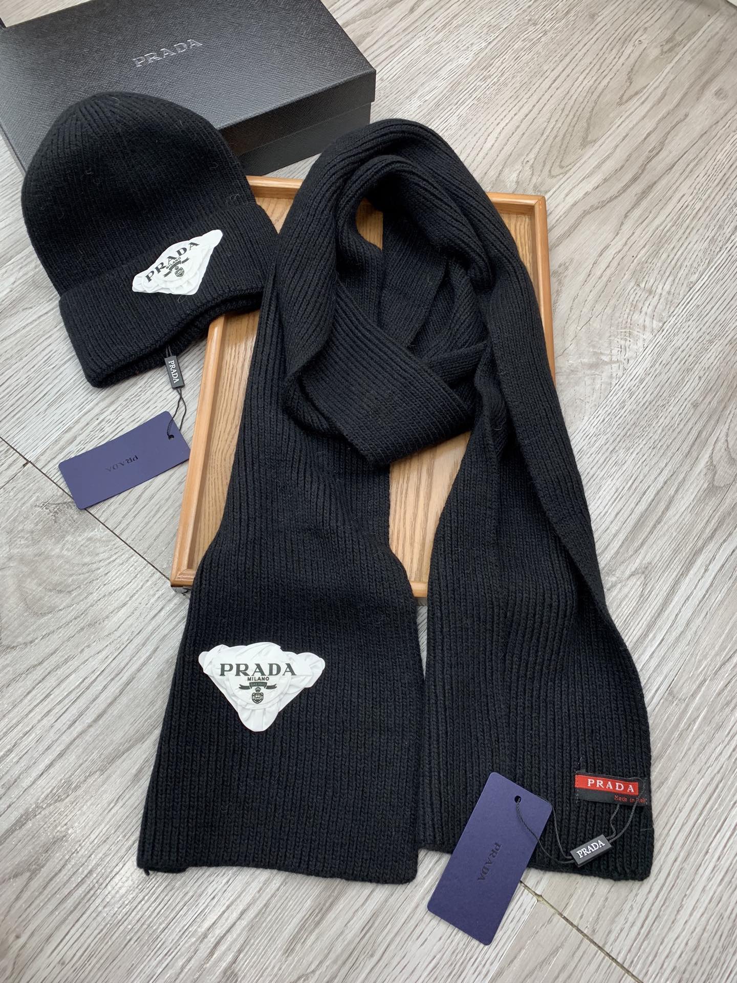 SET SCARF AND HAT IN BLACK WOOL AND RABBIT FUR 386077