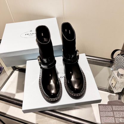 ANKLE BOOTS WITH STRAP IN BLACK CALFSKIN