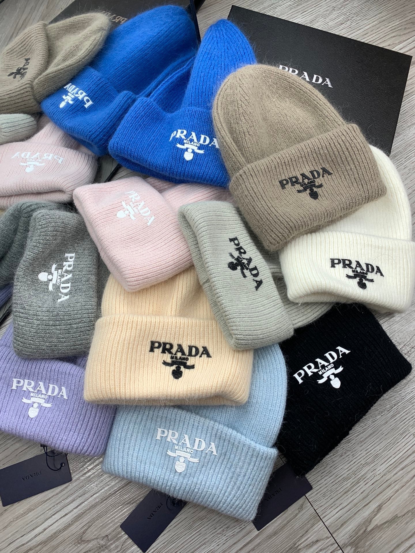 BEANIE HAT IN KHAKI BROWN WOOL 108747