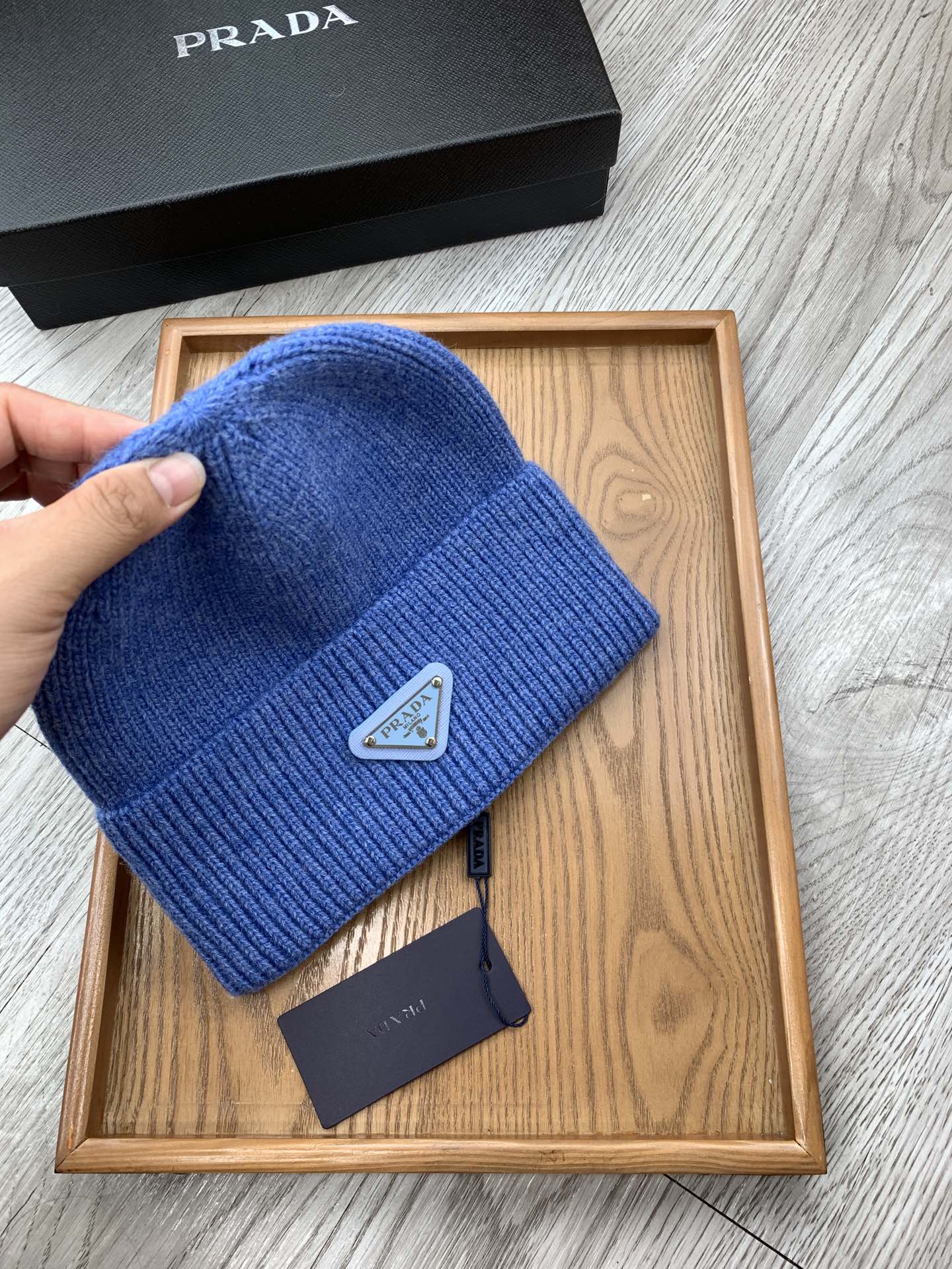 BEANIIE HAT IN SAPPHIRE BLUE WOOL 335031