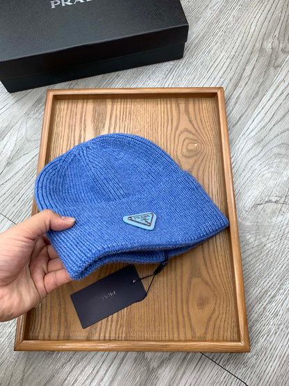 BEANIIE HAT IN SAPPHIRE BLUE WOOL 335031