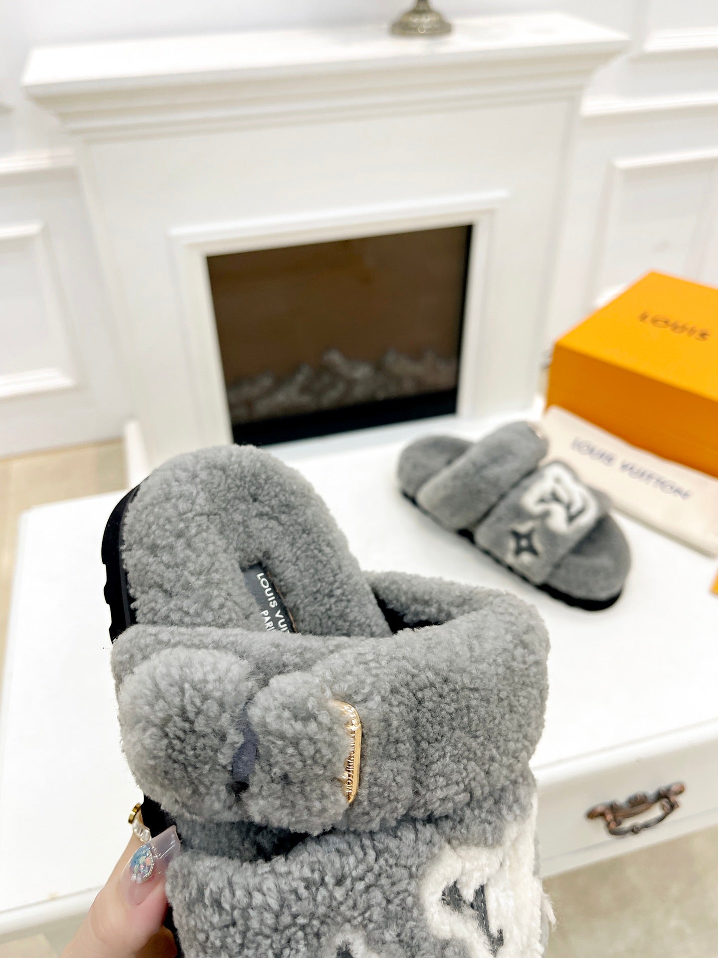 DAD SANDAL MULE IN SHADOW GRAY MIX WHITE FLEECE