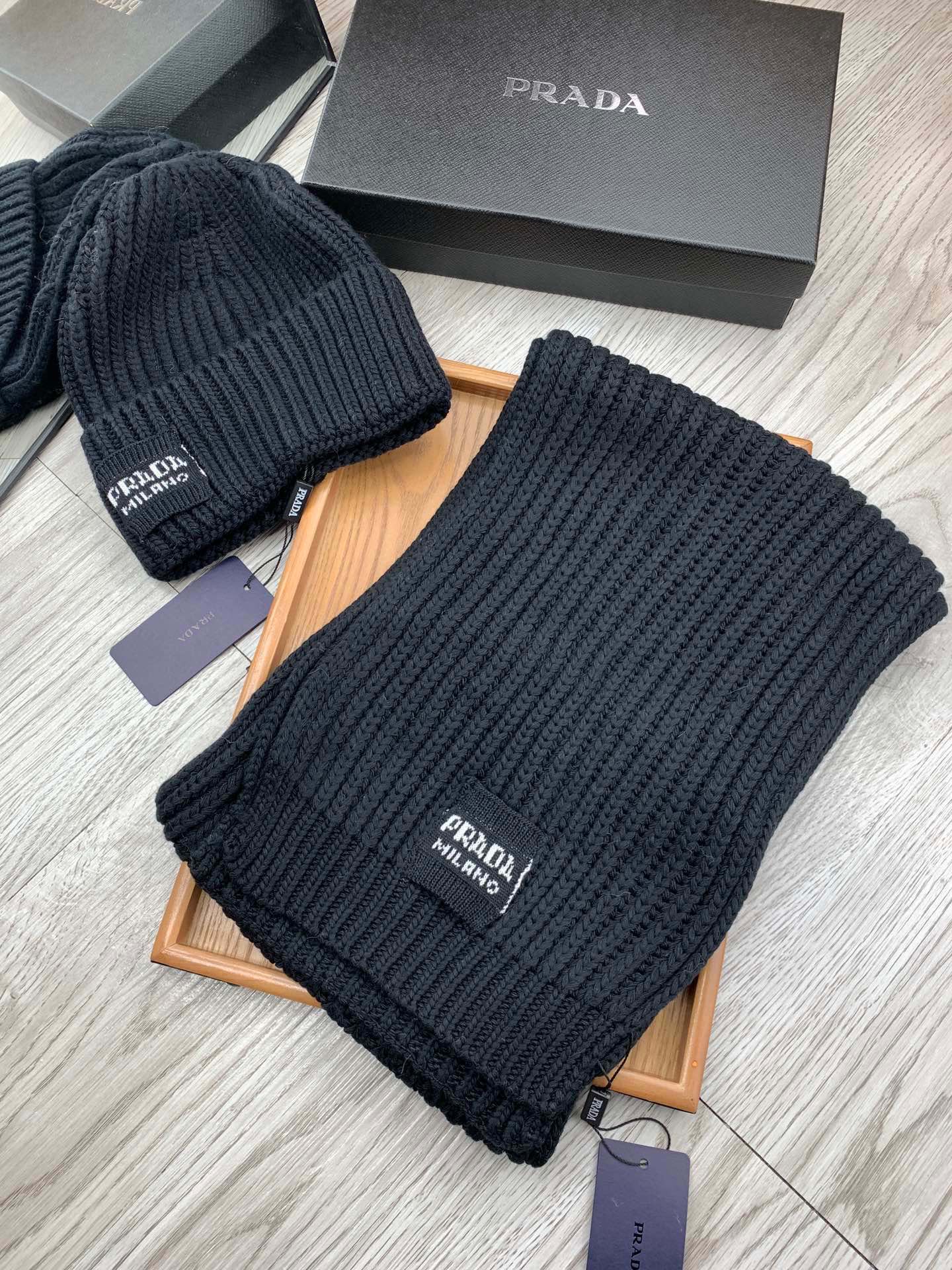 SET SCARF AND HAT IN BLACK WOOL AND RABBIT FUR 388994