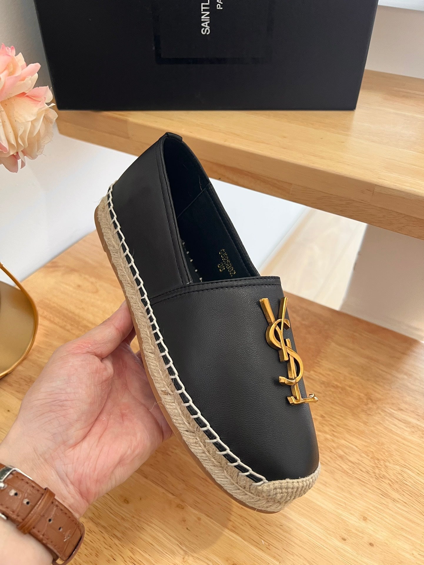 SL YVES LOGO SLIP ON BLACK CALFSKIN