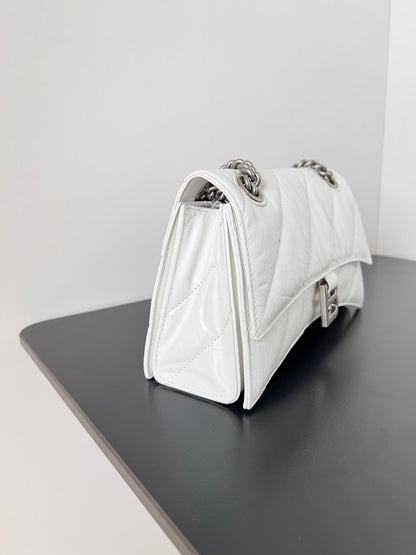 CRUSH CHAINED BAG 25 IN WHITE QUILTED CRUSHED CALFSKIN SILVER HARDWARE