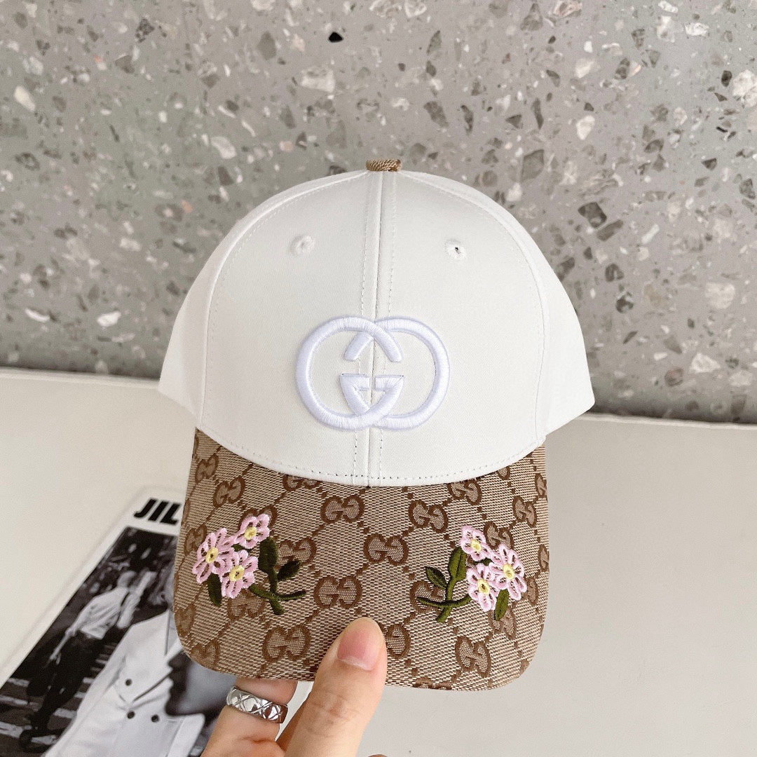 BAKER BOY CAP IN WHITE MIX CAMEL BROWN MONOGRAM JACQUARD FABRIC 136303
