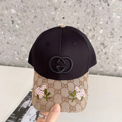 BAKER BOY CAP IN BLACK MIX CAMEL BROWN MONOGRAM JACQUARD FABRIC 136304