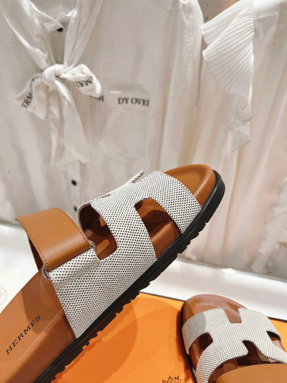 CHYPRE SANDAL BRIGHT BROWN LAMBSKIN AND SILVER DENIM