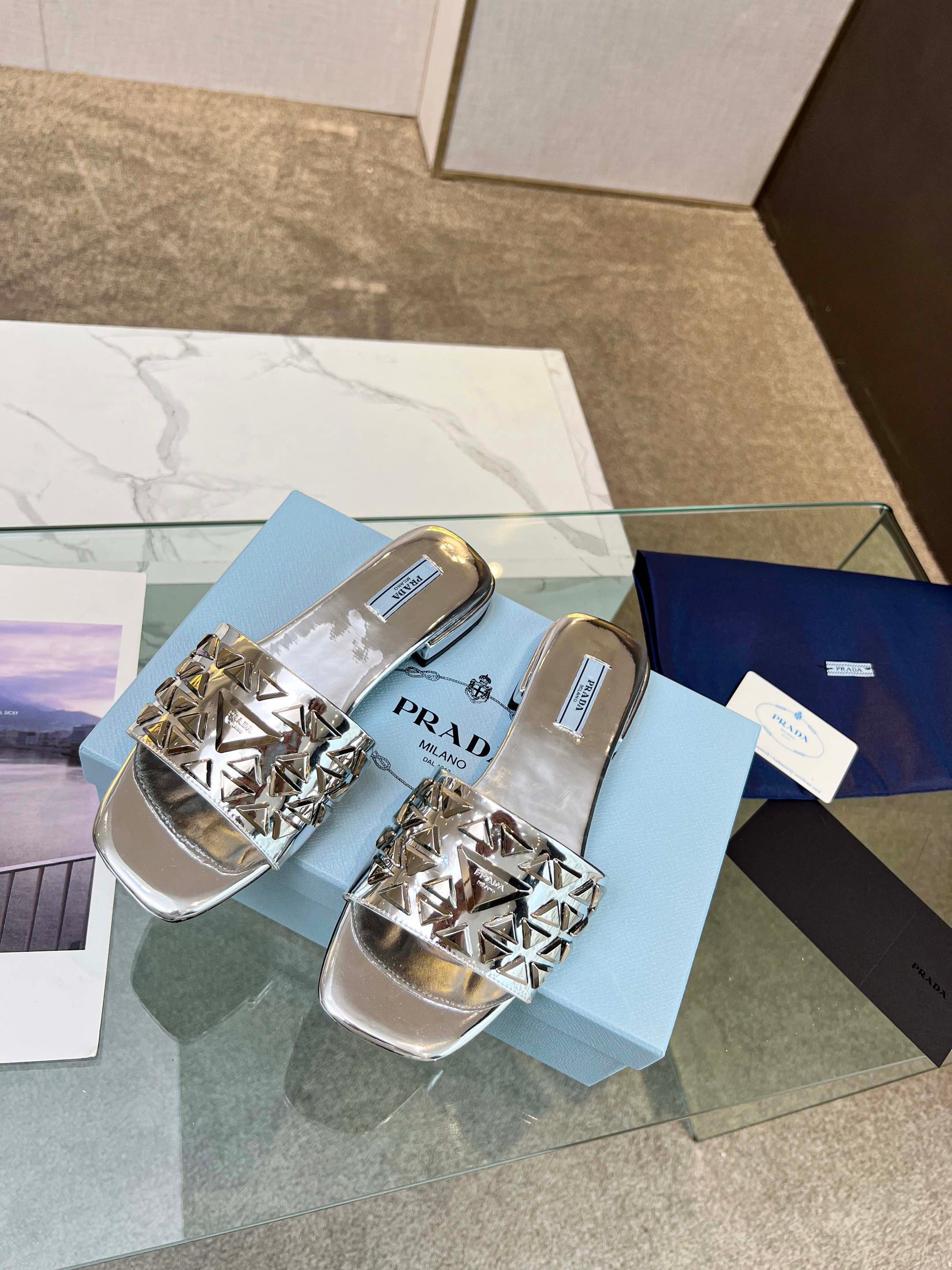 PRA EMBROIDERED SLIDES FLAT SILVER CALFSKIN