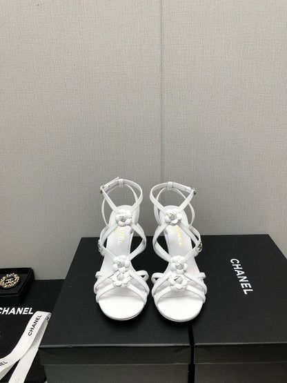 FLORAL HIGH HEEL SANDAL IN WHITE LAMBSKIN