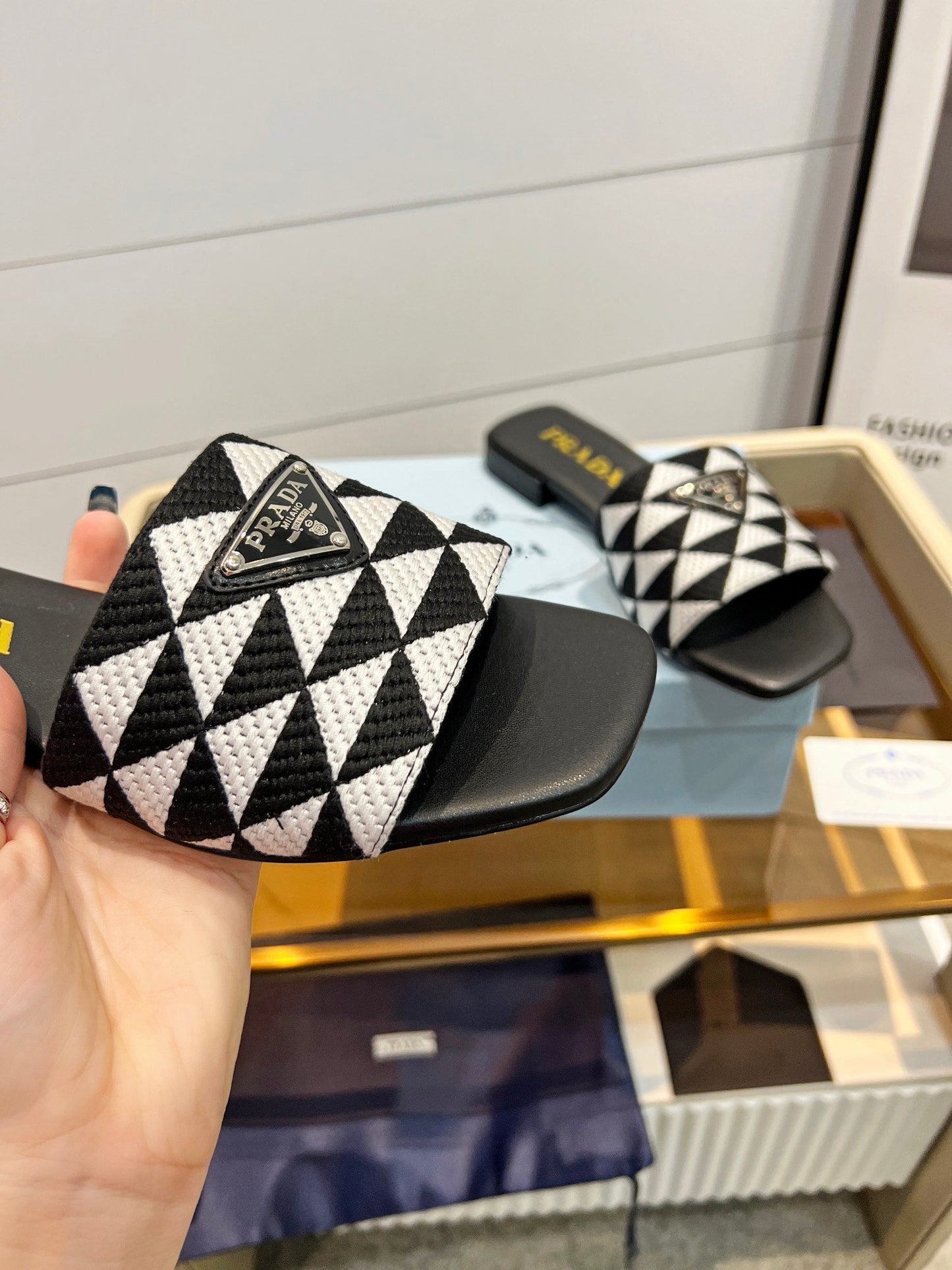 PRA EMBROIDERED SLIDES FLAT BLACK AND WHITE FABRIC