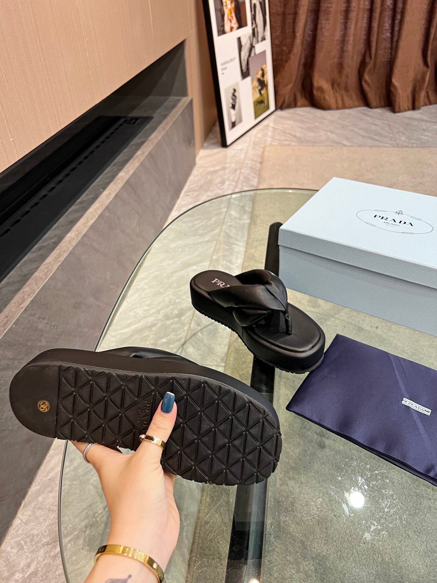 PRA THONG FLATFORM SANDALS BLACK LAMBSKIN