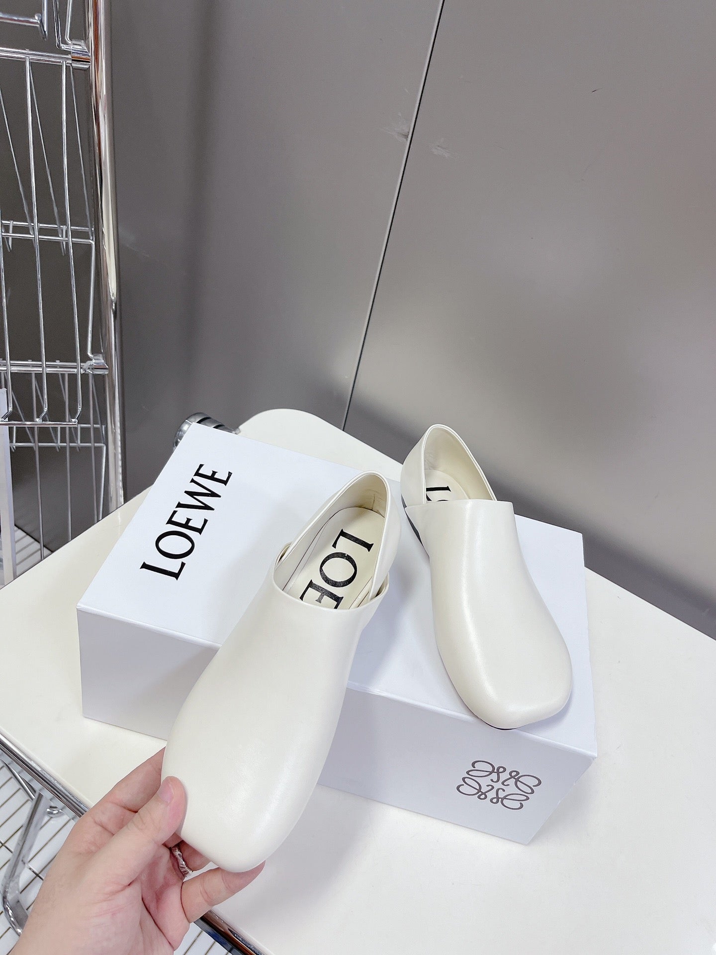 LW TOY SLIPPER WHITE CALFSKIN