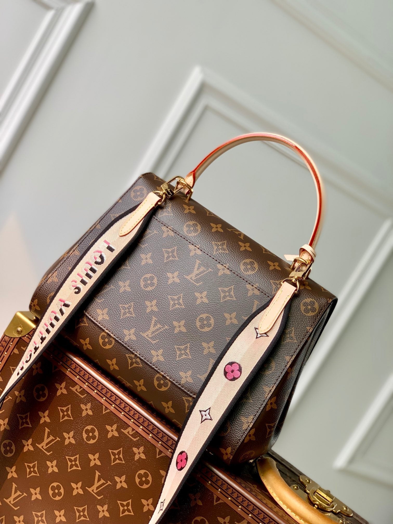 CLUNY MM HANDBAG 33 IN BROWN MONOGRAM CALFSKIN BEIGE BLACK EMBROIDERED LOGO CANVAS