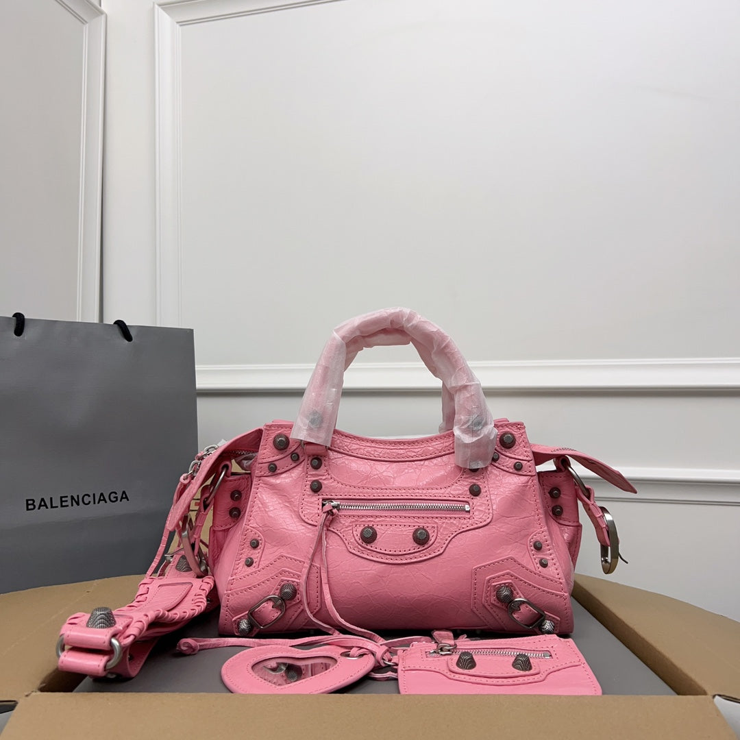NEO CAGOLE 26 IN FLAMINGO PINK LAMBSKIN