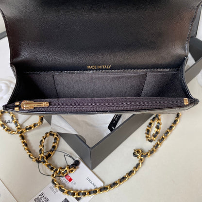 CC MINI 17 BAG IN BLACK CALFSKIN GOLD HARDWARE