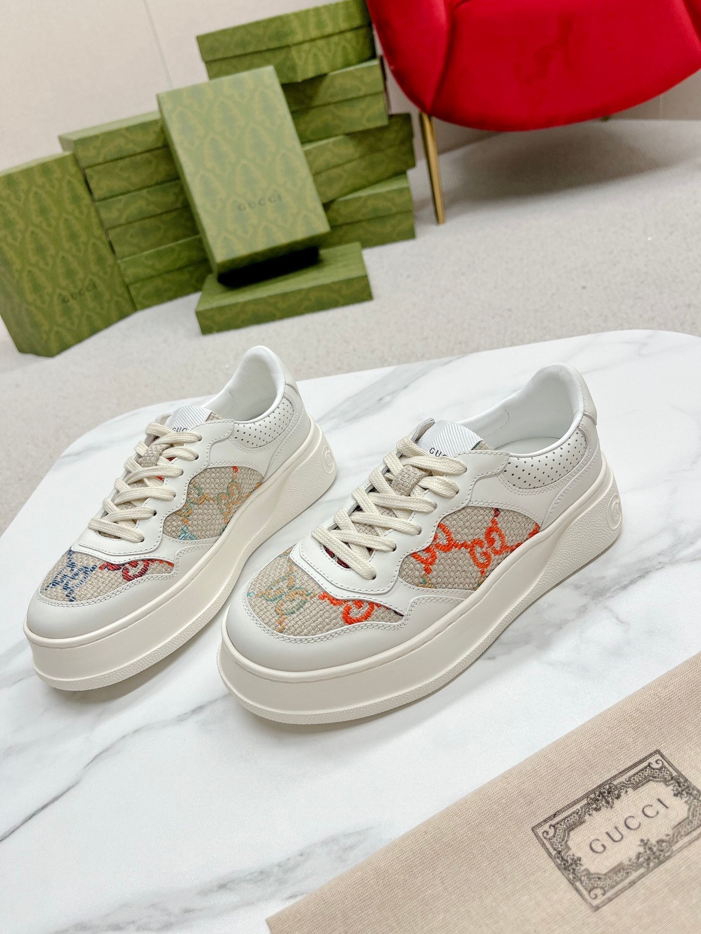 GG TRAINER WHITE AND CREAM CALFSKIN