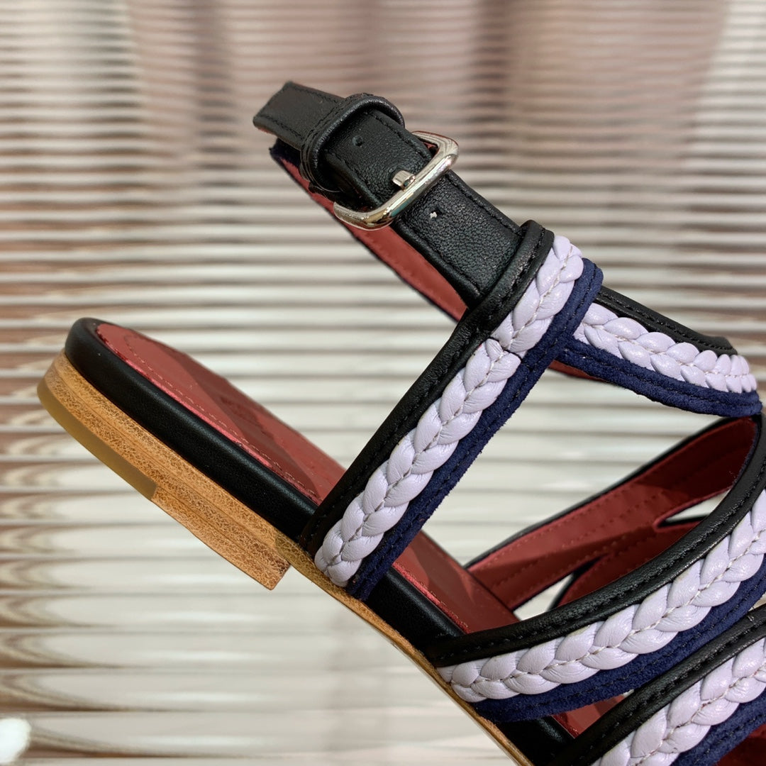 LP SPRIGHTLY CHARMS SANDAL WHITE AND BLACK CALFSKIN