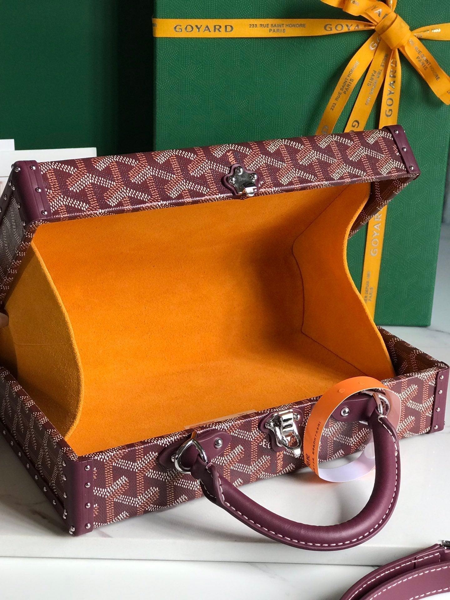 GRAND HÔTEL TRUNK BAG 24 IN BURGUNDY RED GOYARDINE CANVAS AND CALFSKIN