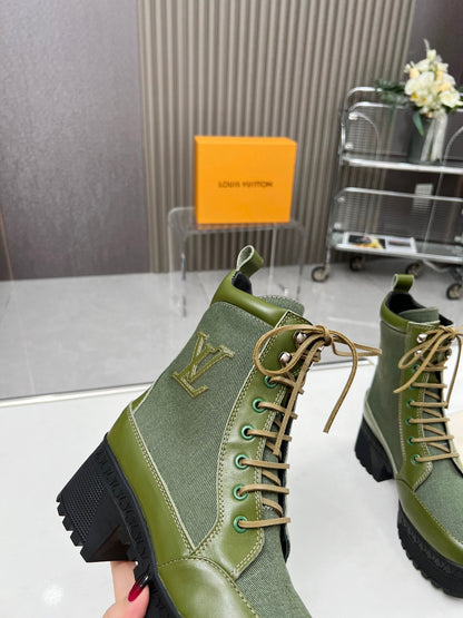 LAUREATE PLATFORM DESERT BOOT IN DARK OLIVE GREEN JACQUARD AND CALFSKIN