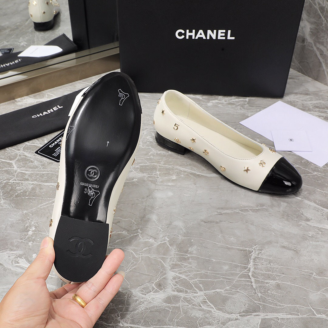 BALLET FLAT WHITE MIX BLACK SHEEPSKIN WITH RHINESTONES