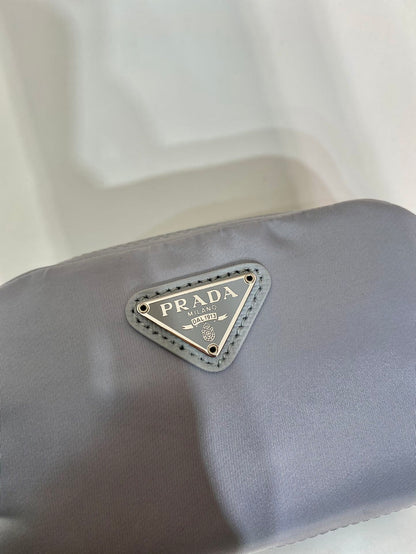 PRA CLUTCH 12 IN LIGHT GREY RE-NYLON