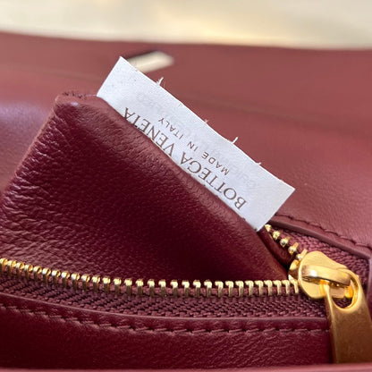 ANDIAMO 21 IN BURGUNDY RED LAMBSKIN